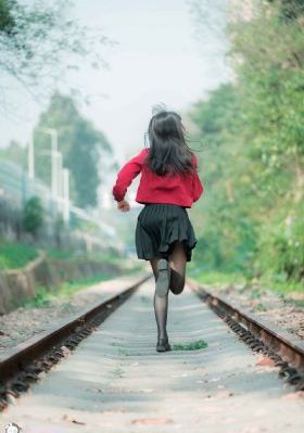 欧美女式短款呢子外套_蓝光神马在线观看