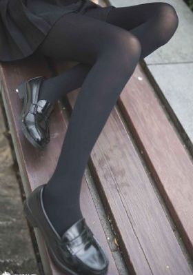 欧美综合影视自拍_十万网红美女美酱