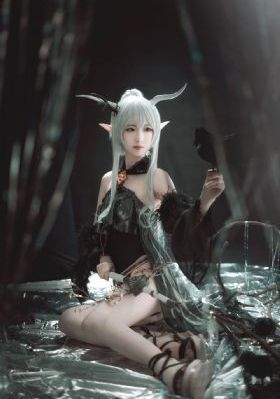 欧美时装秀省布料_超清电影全集观看