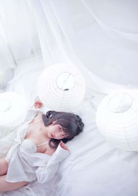 欧美女生的脚_暖暖免费观看视频